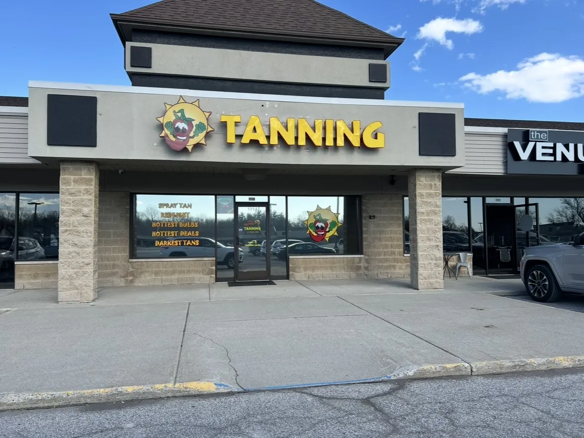 1114 Gratiot Blvd, Marysville — daytime storefront